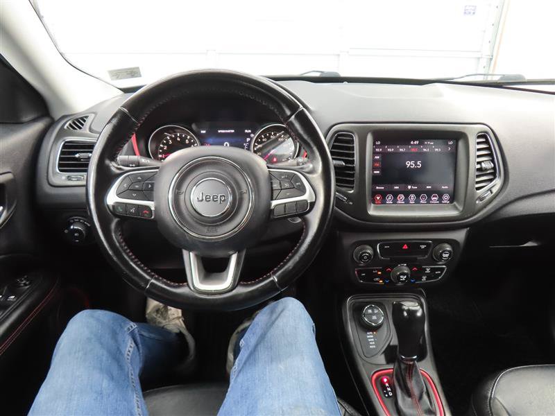 Used 2020 Jeep Compass Trailhawk AWD/4WD image 25