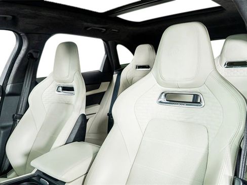 Used 2022 Jaguar F-PACE SVR image 35