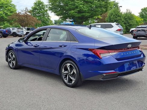Used 2023 Hyundai Elantra Limited FWD image 7