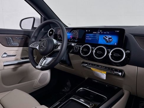 New 2026 Mercedes-Benz GLA 250 image 15