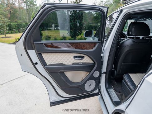 Used 2022 Bentley Bentayga Speed image 68