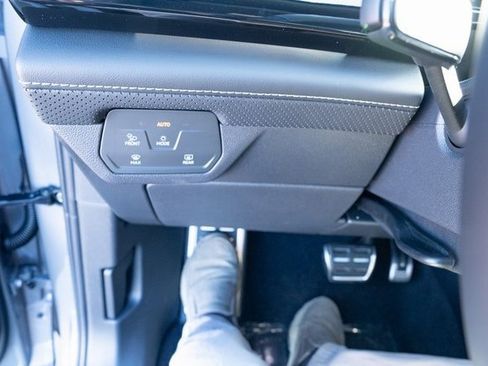 New 2026 Volkswagen Atlas Cross Sport SEL R-Line image 24