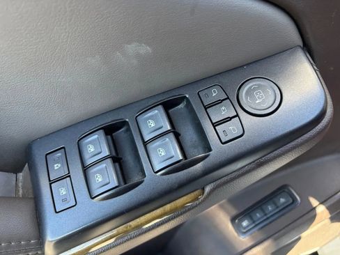 Used 2017 GMC Yukon Denali w/ Open Road Package image 11