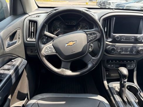 Used 2022 Chevrolet Colorado Z71 w/ Safety Package AWD/4WD image 16