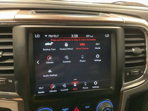 Used 2018 RAM 2500 Laramie w/ Convenience Group AWD/4WD image 16
