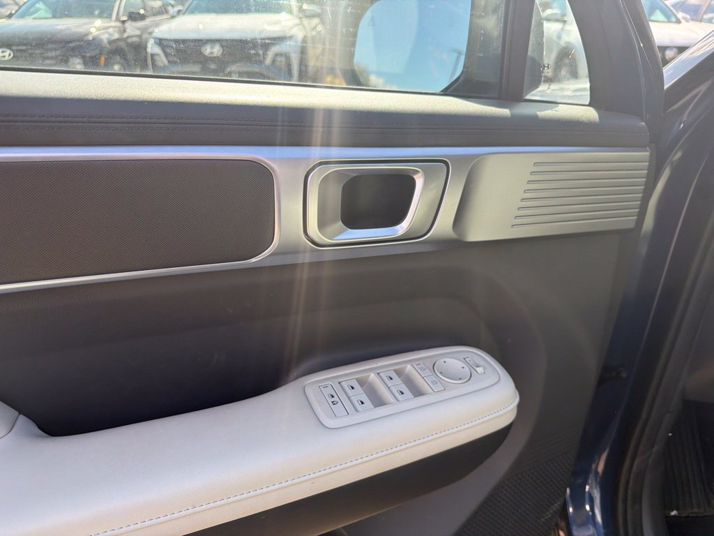 Certified 2025 Hyundai Santa Fe SEL AWD/4WD image 9