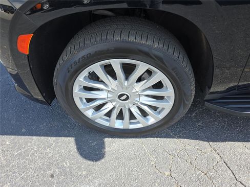 Used 2023 Cadillac Escalade ESV Luxury image 11