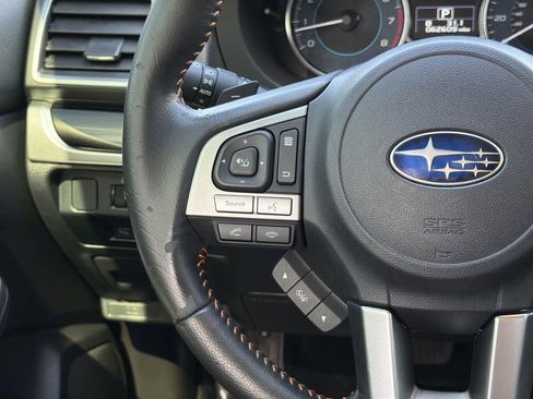 Used 2016 Subaru Crosstrek 2.0i Limited image 9