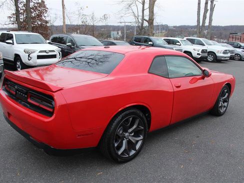 Used 2019 Dodge Challenger GT image 6