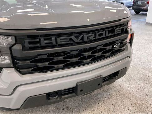 Used 2024 Chevrolet Silverado 1500 Custom w/ Dark Appearance Package AWD/4WD image 28