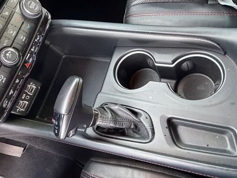 Used 2024 Dodge Durango GT RWD image 16