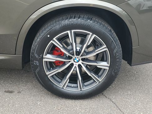 New 2026 BMW X5 xDrive40i w/ M Sport Package AWD/4WD image 29