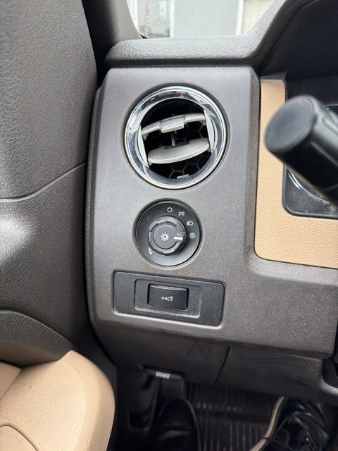 Used 2014 Ford F150 XLT w/ Equipment Group 302A Luxury AWD/4WD image 8