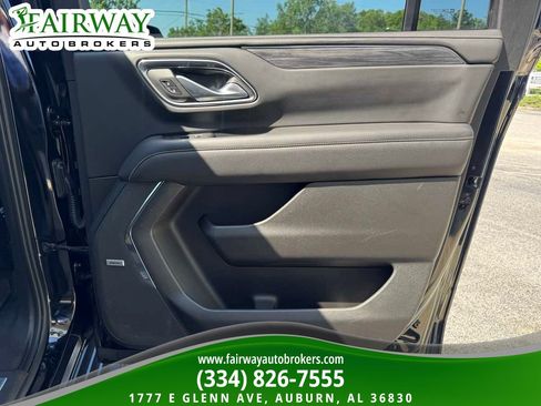 Used 2022 GMC Yukon XL SLT w/ SLT Premium Package AWD/4WD image 33