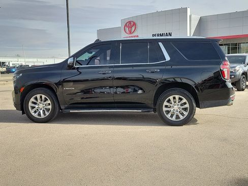 Used 2021 Chevrolet Tahoe Premier w/ Premium Package image 2