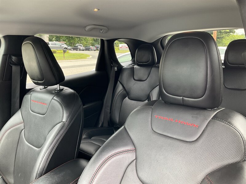 Used 2021 Jeep Cherokee Trailhawk w/ Premium Leather Package AWD/4WD image 22