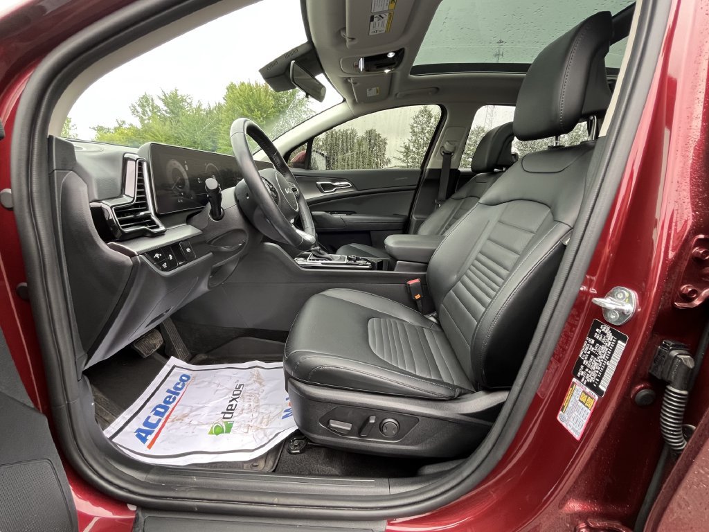 Used 2025 Kia Sportage SX FWD image 21