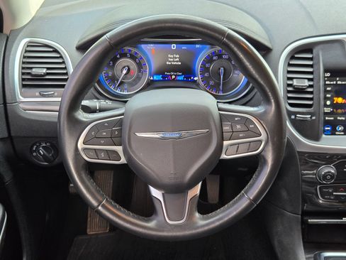Used 2020 Chrysler 300 Touring w/ Sport Appearance Package RWD image 26