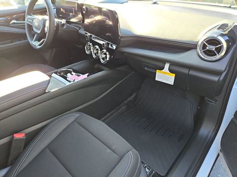 New 2026 Chevrolet Blazer EV LT w/ LPO, All-Weather Mat Package image 28