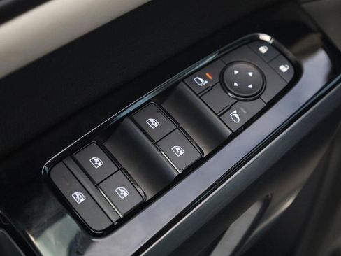 New 2026 Nissan Pathfinder SL AWD/4WD image 11