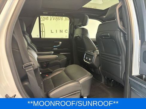 Certified 2025 Ford Expedition Platinum w/ Stealth Performance Package AWD/4WD image 11