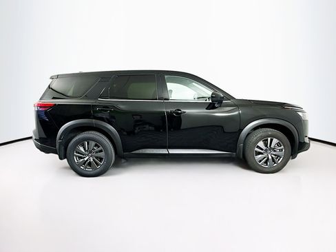 Used 2024 Nissan Pathfinder S image 10