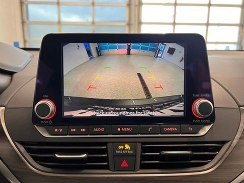 Used 2025 Nissan Altima 2.5 SV image 22