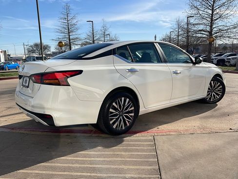 Used 2025 Nissan Altima 2.5 SV image 6