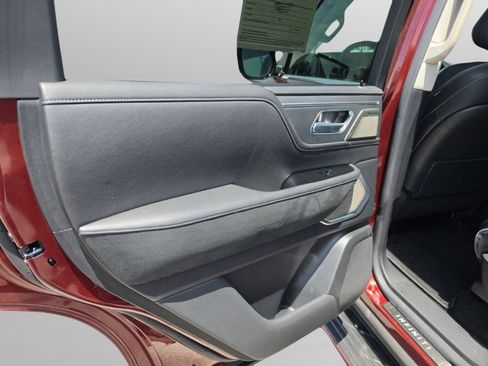 Used 2025 INFINITI QX80 Sensory AWD/4WD image 21