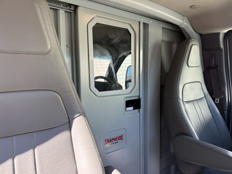 Used 2021 Chevrolet Express 3500 w/ Power Convenience Package RWD image 17