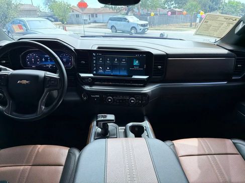 Used 2023 Chevrolet Silverado 1500 High Country w/ High Country Premium Package AWD/4WD image 22