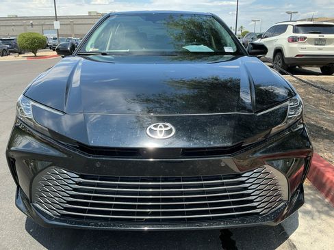 Used 2026 Toyota Camry XLE w/ Premium Plus Package FWD image 21
