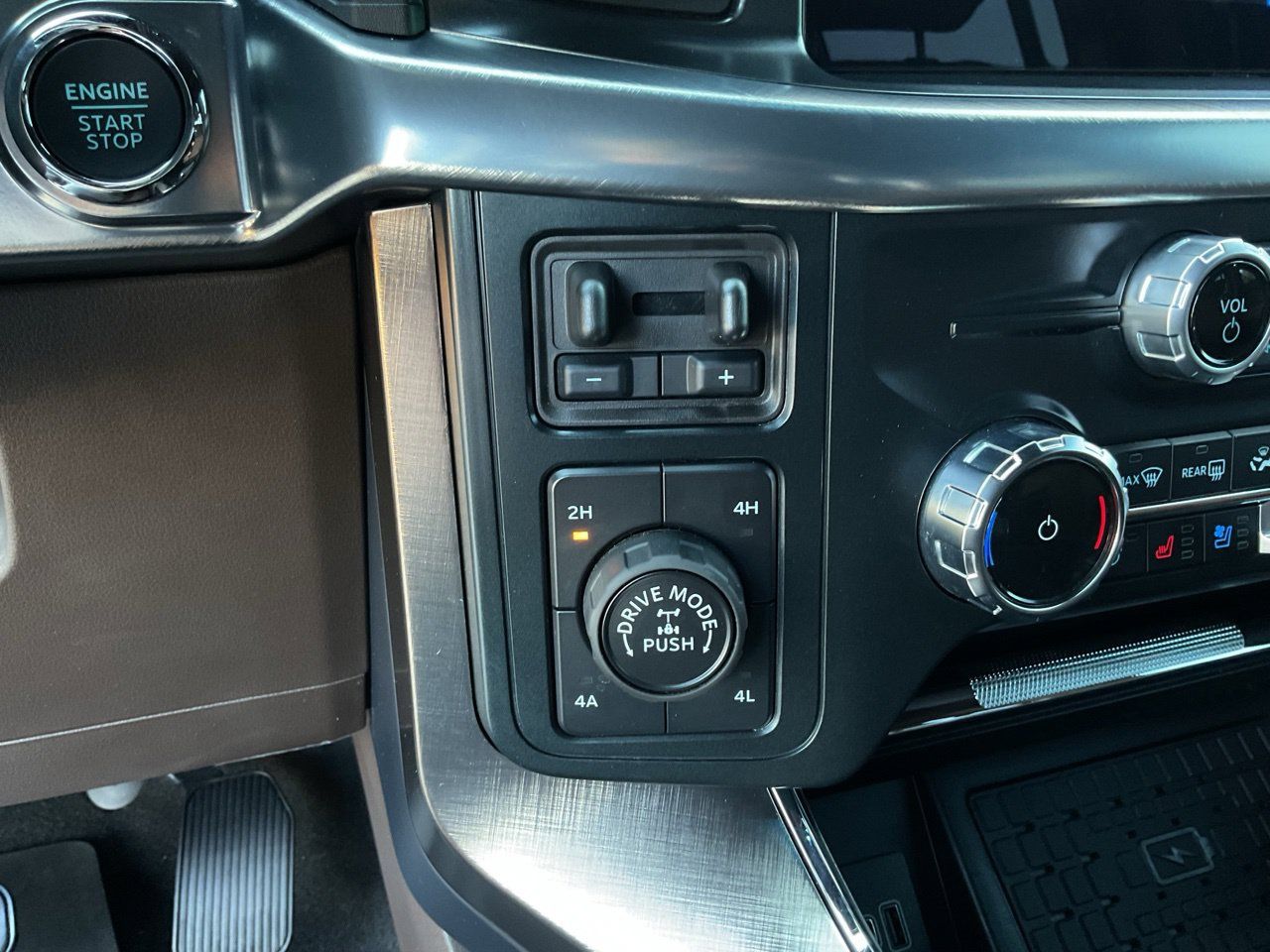 Used 2025 Ford F150 King Ranch w/ FX4 Off-Road Package AWD/4WD image 30