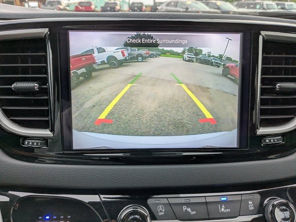 Used 2024 Chrysler Pacifica Touring-L FWD image 30