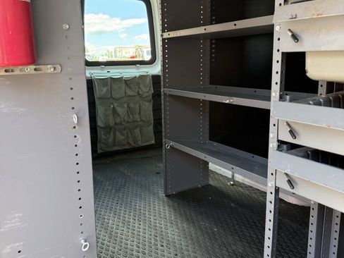 Used 2015 Chevrolet Express 2500 RWD image 9