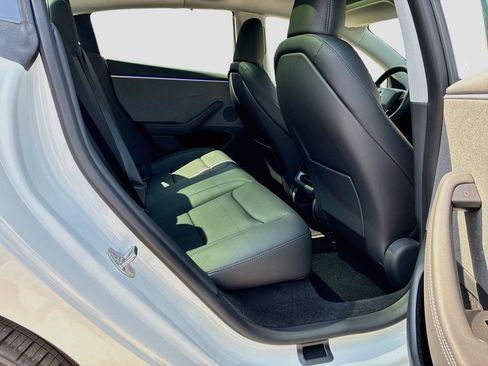 Used 2025 Tesla Model 3 Long Range RWD image 30