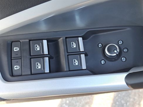 Certified 2025 Audi Q3 2.0T Premium w/ Convenience Package image 30