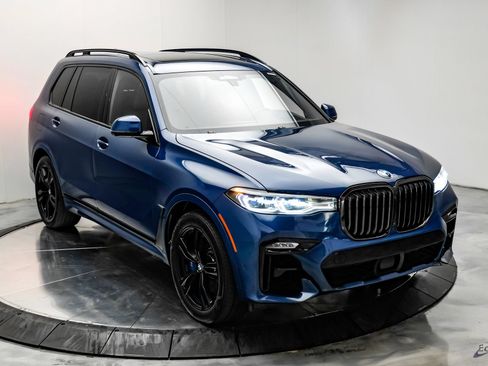 Used 2022 BMW X7 M50i w/ Dynamic Handling Package AWD/4WD image 23