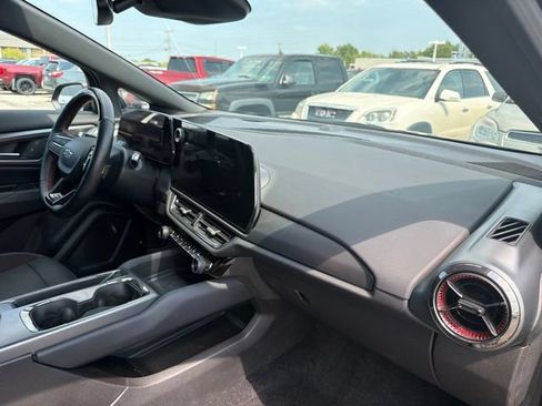 Used 2024 Chevrolet Equinox EV RS FWD image 24