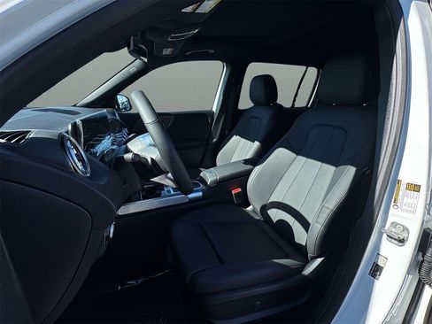 New 2026 Mercedes-Benz GLB 250 image 14