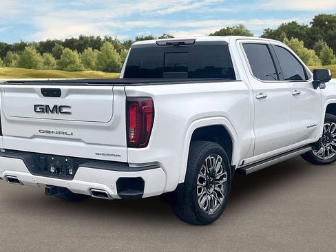 Used 2024 GMC Sierra 1500 Denali Ultimate AWD/4WD image 10