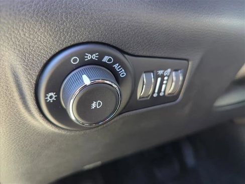 New 2026 Jeep Compass Limited image 18