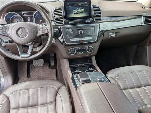 Used 2018 Mercedes-Benz GLS 450 4MATIC image 17