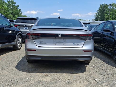 Used 2023 Honda Accord Sport image 4