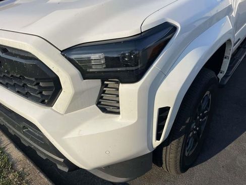 Used 2024 Toyota Tacoma TRD Sport w/ TRD Sport Upgrade Package AWD/4WD image 5