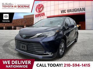 Certified 2022 Toyota Sienna XLE video 1