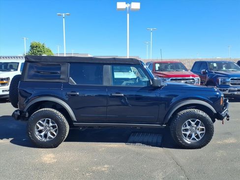 Used 2021 Ford Bronco Badlands image 3