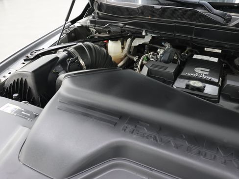 Used 2024 RAM 3500 Big Horn w/ Night Edition AWD/4WD image 18
