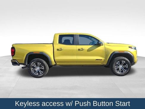 Used 2023 GMC Canyon AT4 w/ AT4 Premium Package AWD/4WD image 9