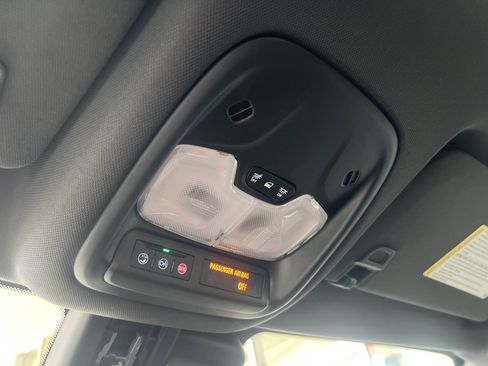 Used 2023 Chevrolet TrailBlazer ACTIV image 33